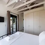 Voula Luxury Villa *