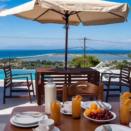 Voula Luxury * Frinion