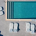 Voula Luxury * Frínion