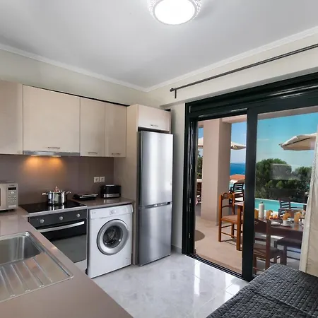 Voula Luxury * Frínion