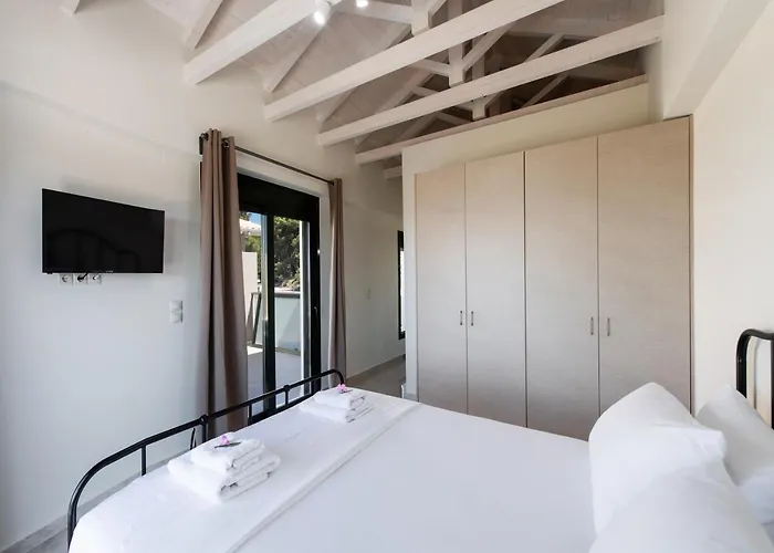 Voula Luxury Villa *